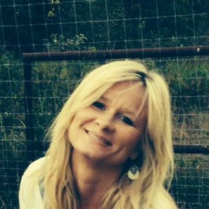 Meet your Posher, Dena